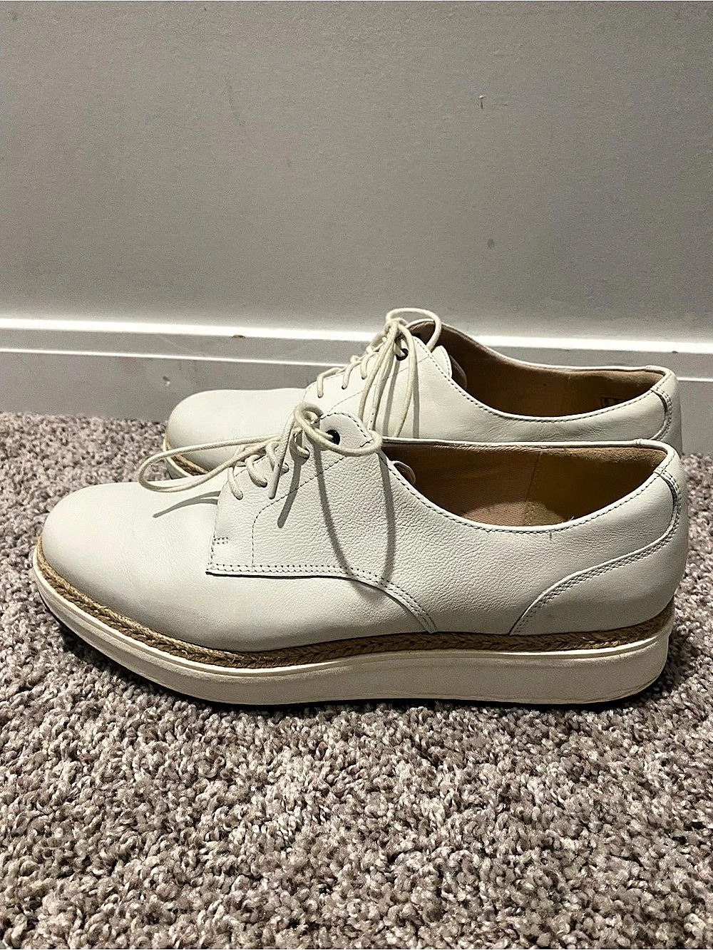 Clarks White Lace-Up Oxfords